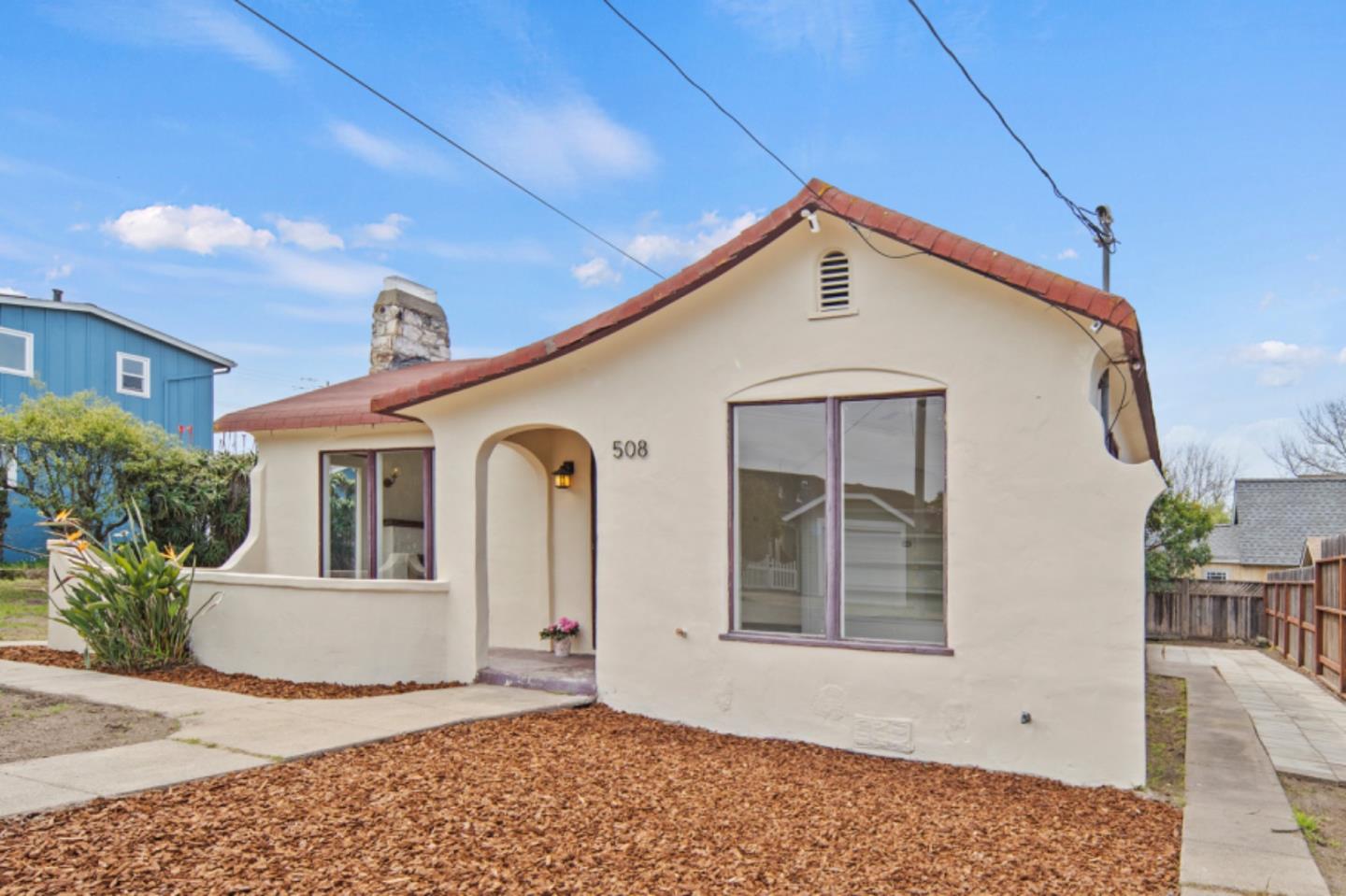 Detail Gallery Image 3 of 32 For 508 4th St, Pacific Grove,  CA 93950 - 2 Beds | 1 Baths