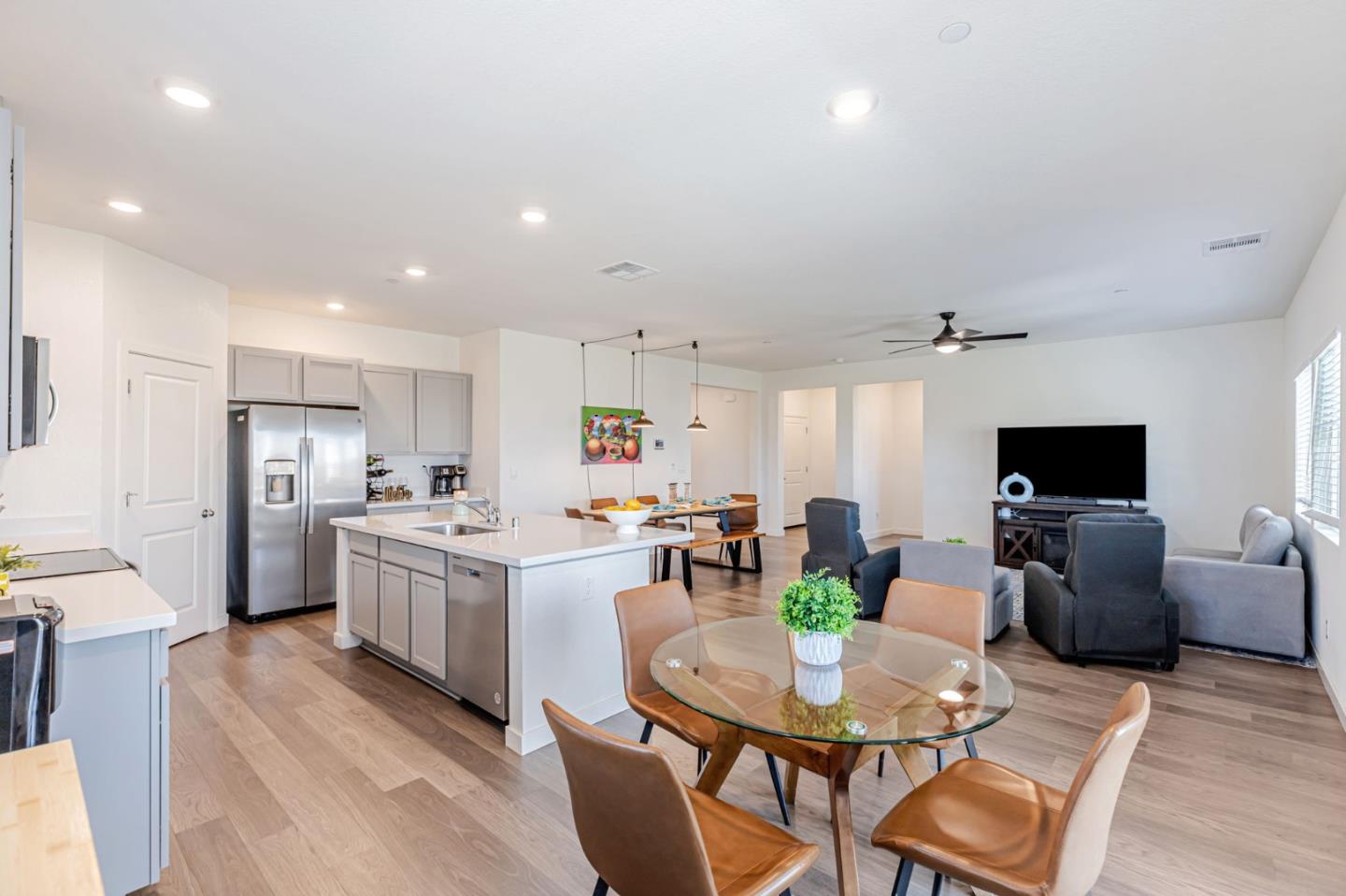 Detail Gallery Image 17 of 30 For 4840 Ambrosia Ct, Roseville,  CA 95747 - 3 Beds | 2 Baths