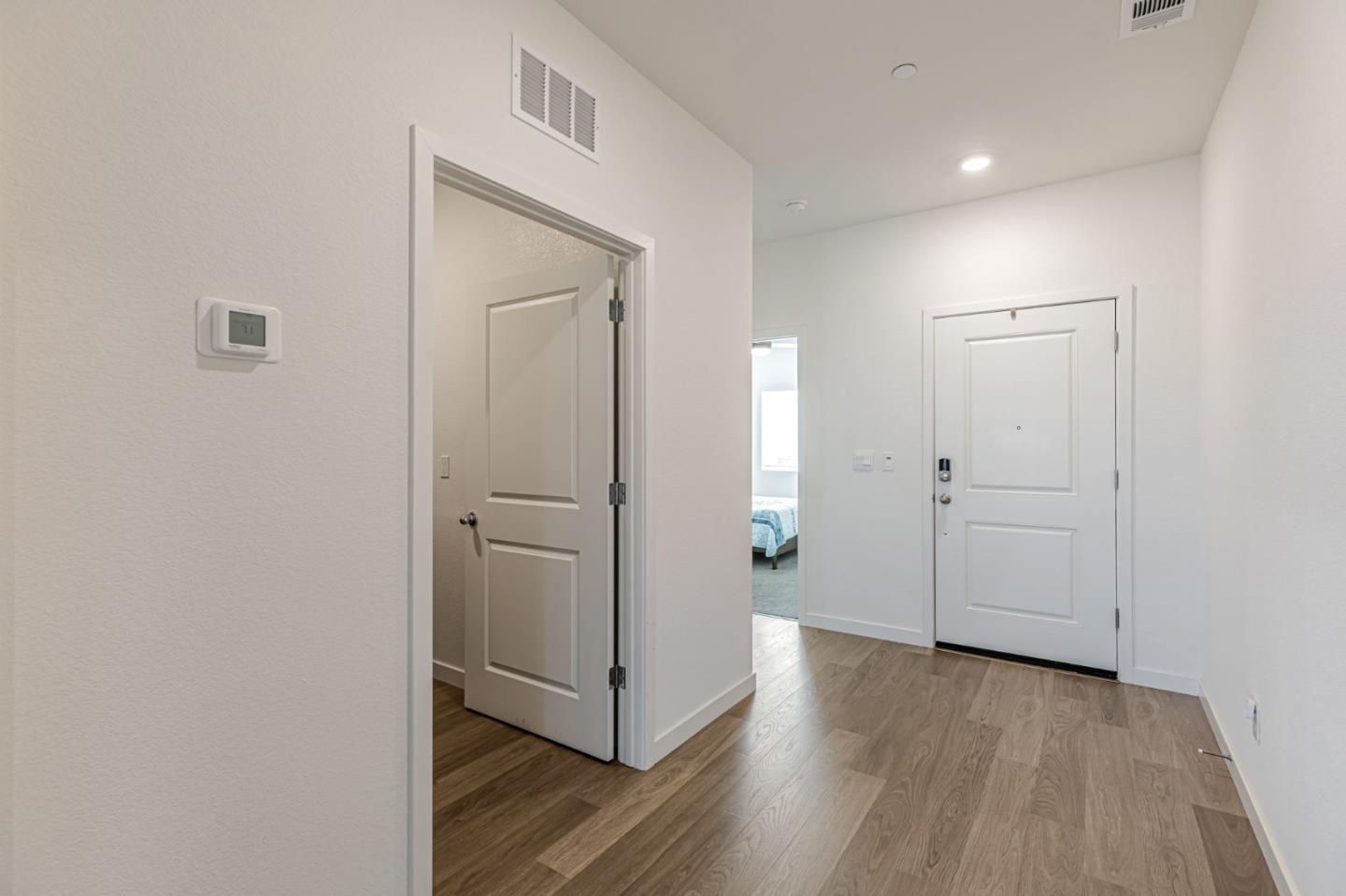 Detail Gallery Image 4 of 30 For 4840 Ambrosia Ct, Roseville,  CA 95747 - 3 Beds | 2 Baths