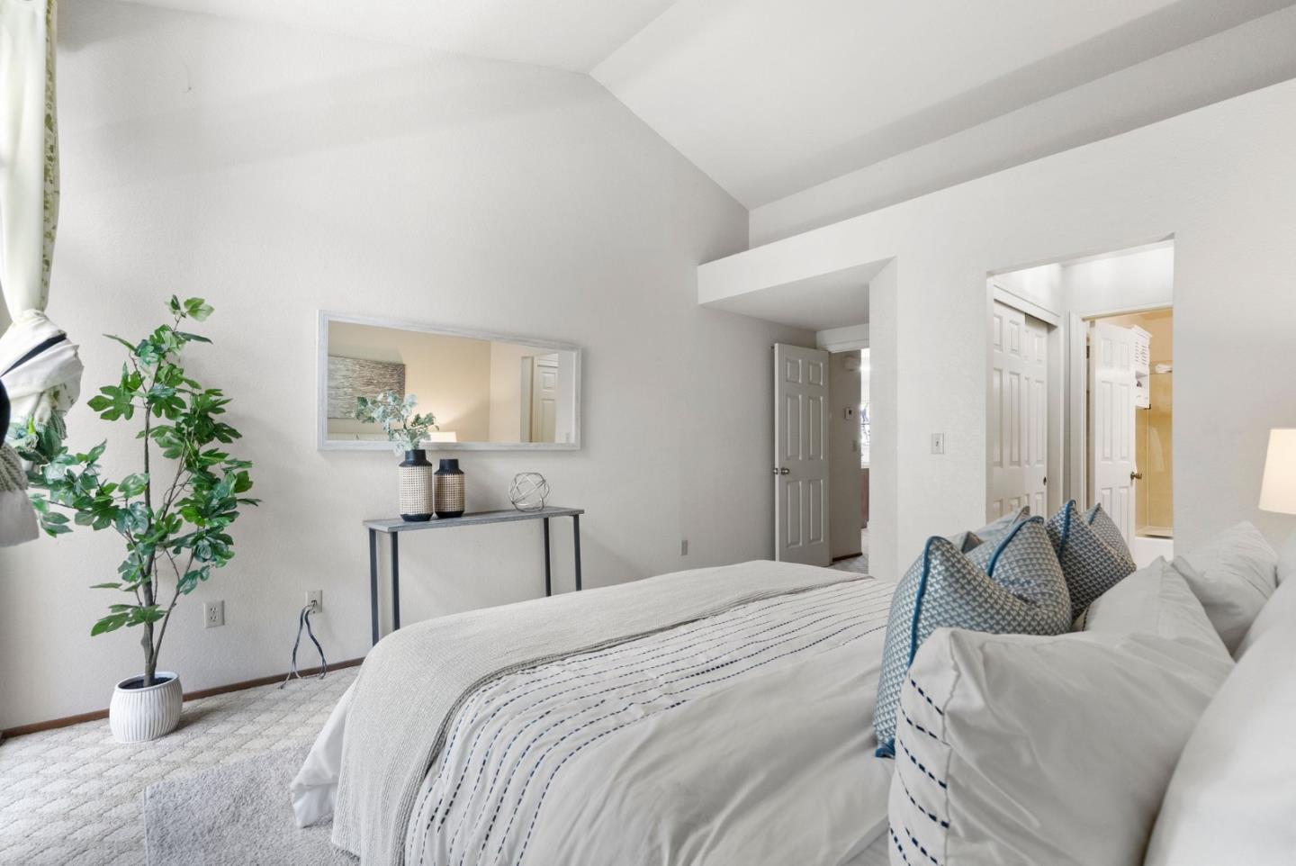 Detail Gallery Image 15 of 36 For 1795 Parkview Green Cir, San Jose,  CA 95131 - 2 Beds | 2 Baths