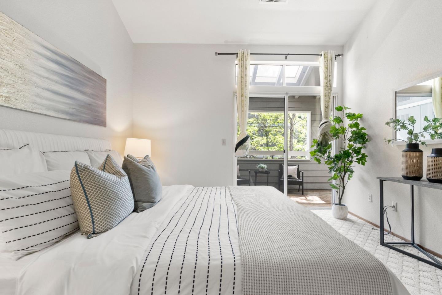Detail Gallery Image 16 of 36 For 1795 Parkview Green Cir, San Jose,  CA 95131 - 2 Beds | 2 Baths