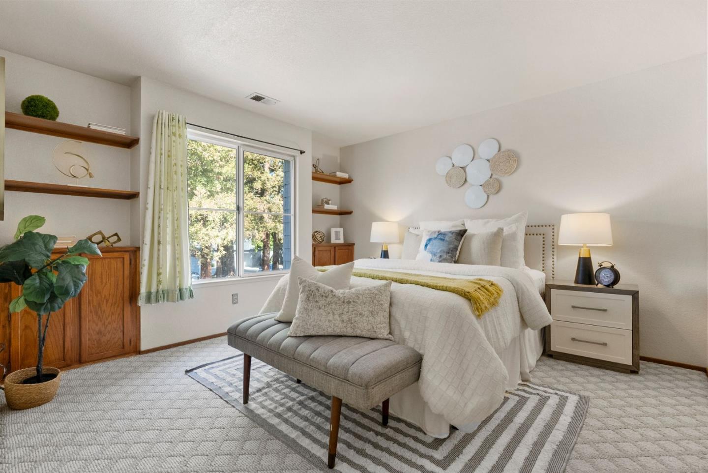 Detail Gallery Image 18 of 36 For 1795 Parkview Green Cir, San Jose,  CA 95131 - 2 Beds | 2 Baths