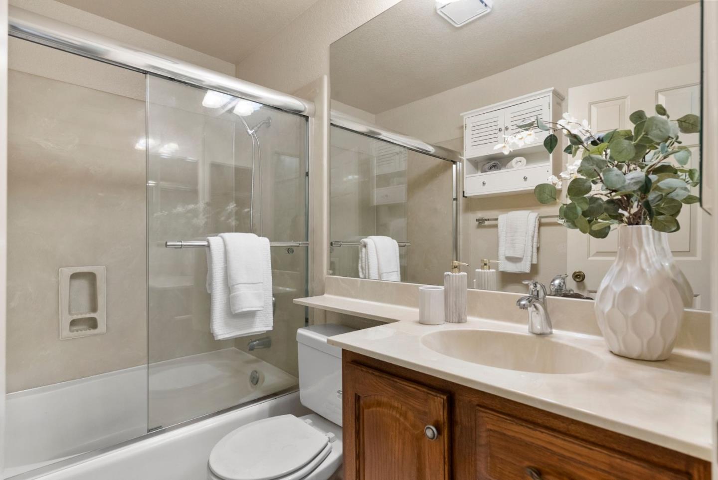 Detail Gallery Image 21 of 36 For 1795 Parkview Green Cir, San Jose,  CA 95131 - 2 Beds | 2 Baths