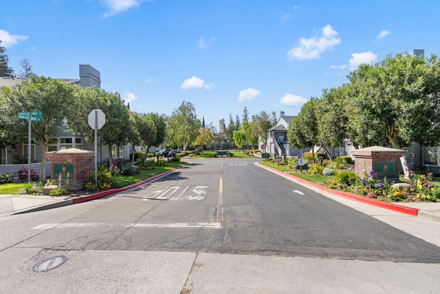 Detail Gallery Image 28 of 36 For 1795 Parkview Green Cir, San Jose,  CA 95131 - 2 Beds | 2 Baths