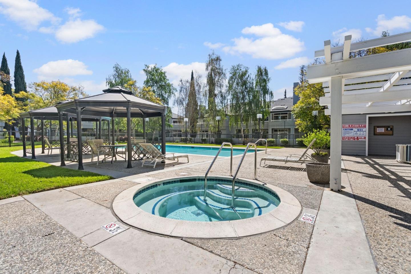 Detail Gallery Image 33 of 36 For 1795 Parkview Green Cir, San Jose,  CA 95131 - 2 Beds | 2 Baths