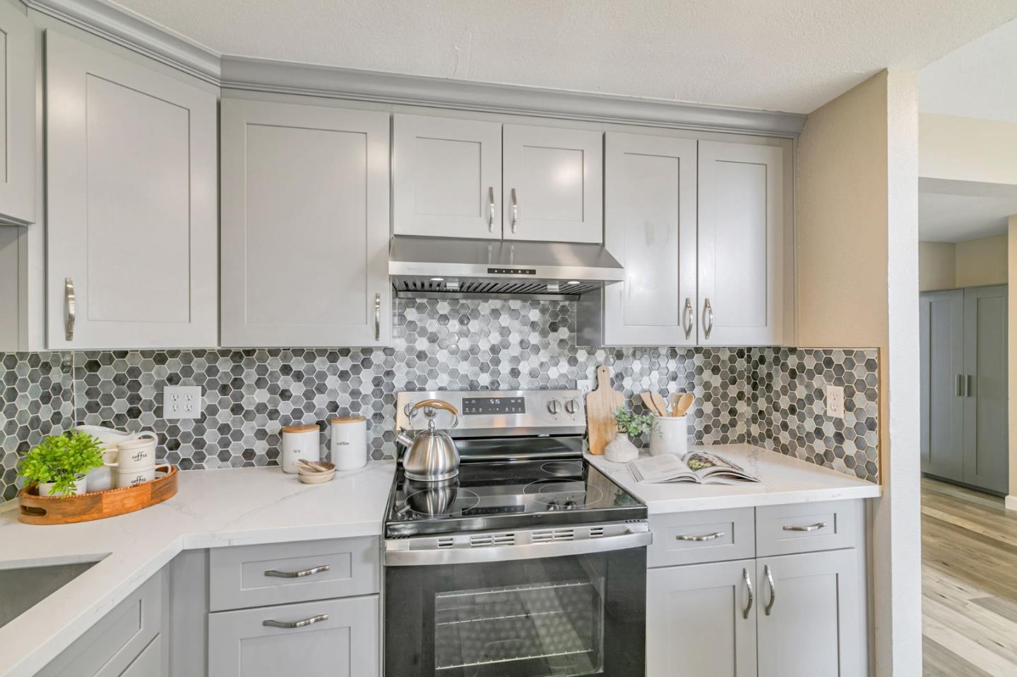 Detail Gallery Image 17 of 54 For 25 Terfidia Ln, Milpitas,  CA 95035 - 3 Beds | 2/1 Baths