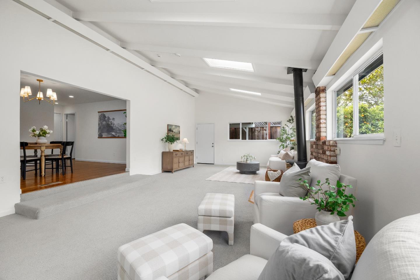 Detail Gallery Image 18 of 25 For 3782 Vienna Dr, Aptos,  CA 95003 - 6 Beds | 2/1 Baths