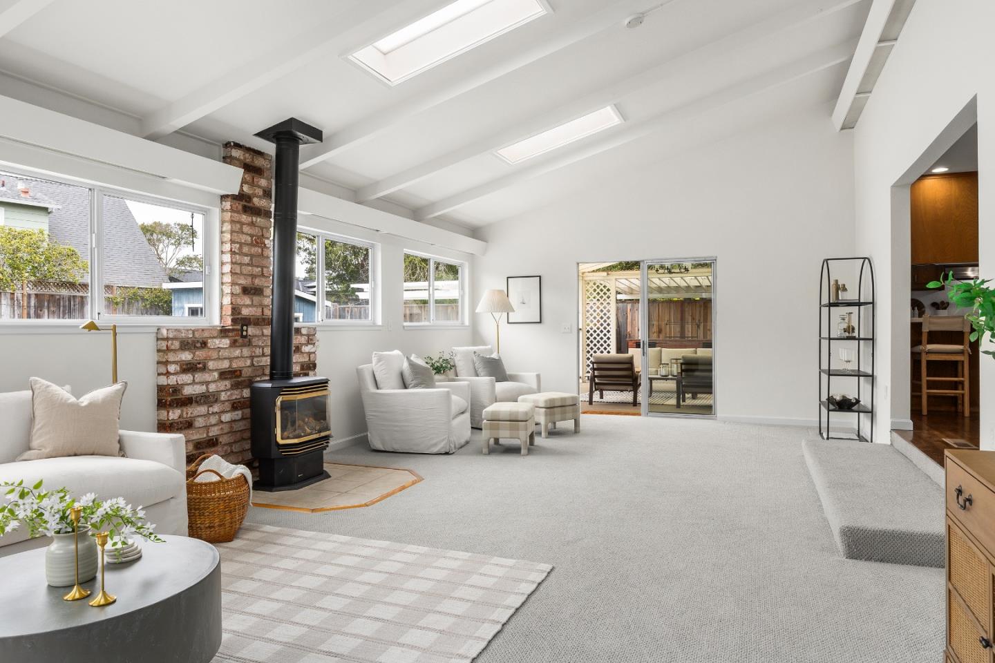 Detail Gallery Image 19 of 25 For 3782 Vienna Dr, Aptos,  CA 95003 - 6 Beds | 2/1 Baths