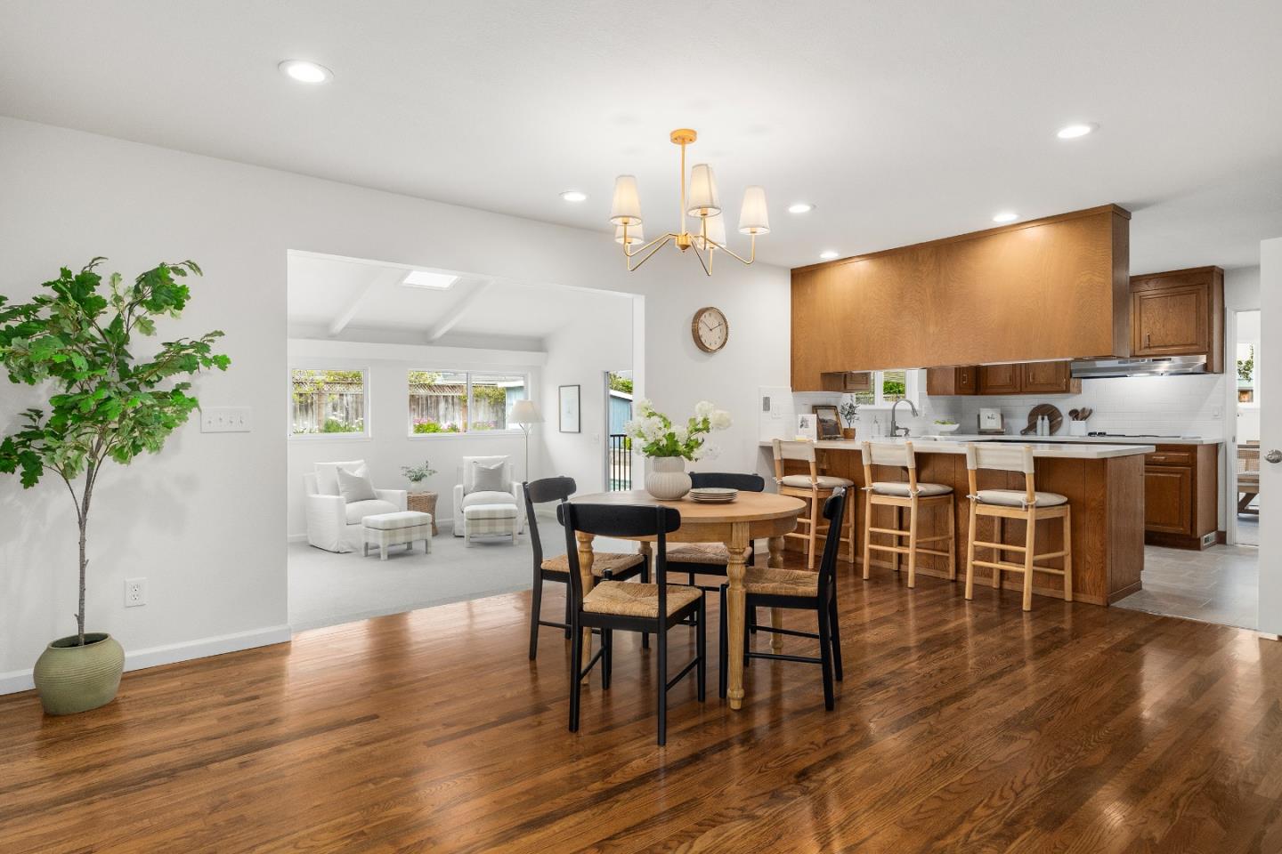 Detail Gallery Image 7 of 25 For 3782 Vienna Dr, Aptos,  CA 95003 - 6 Beds | 2/1 Baths