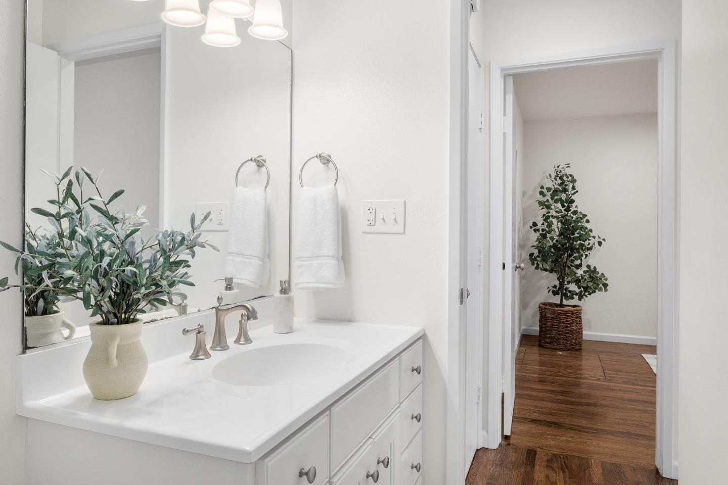 Detail Gallery Image 8 of 25 For 3782 Vienna Dr, Aptos,  CA 95003 - 6 Beds | 2/1 Baths