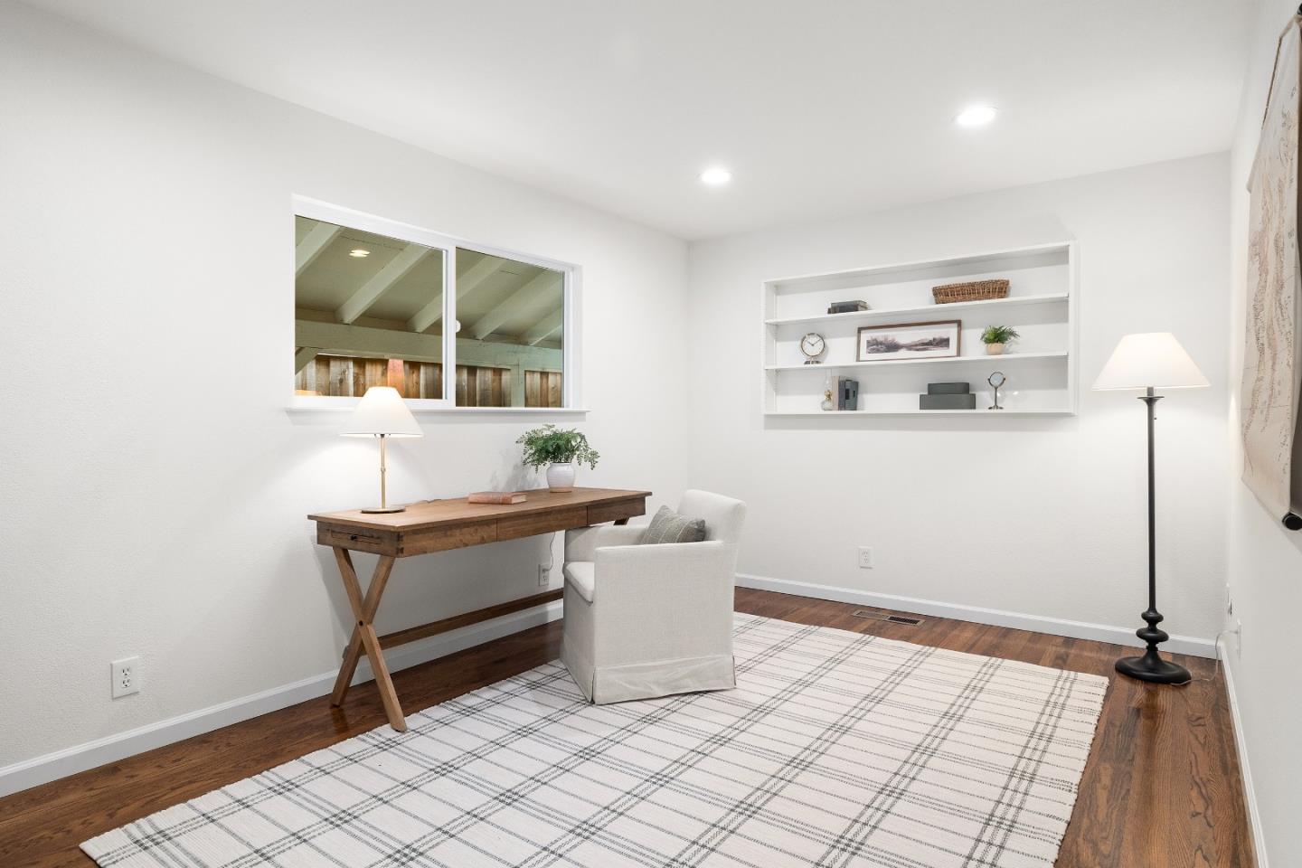 Detail Gallery Image 9 of 25 For 3782 Vienna Dr, Aptos,  CA 95003 - 6 Beds | 2/1 Baths