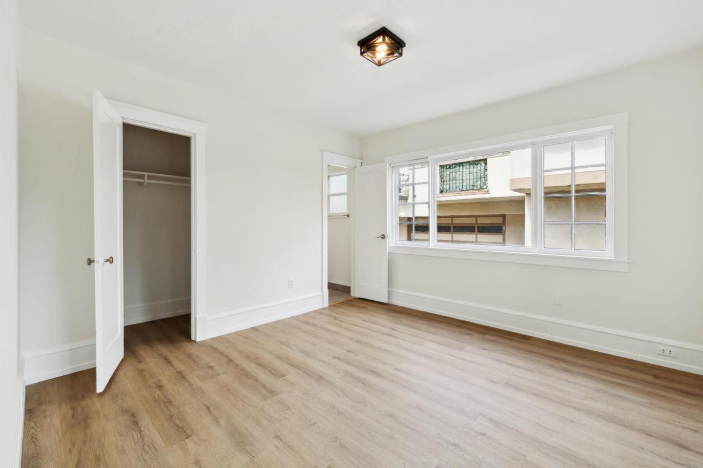 Detail Gallery Image 21 of 43 For 1117 Chula Vista Ave, Burlingame,  CA 94010 - 2 Beds | 2 Baths