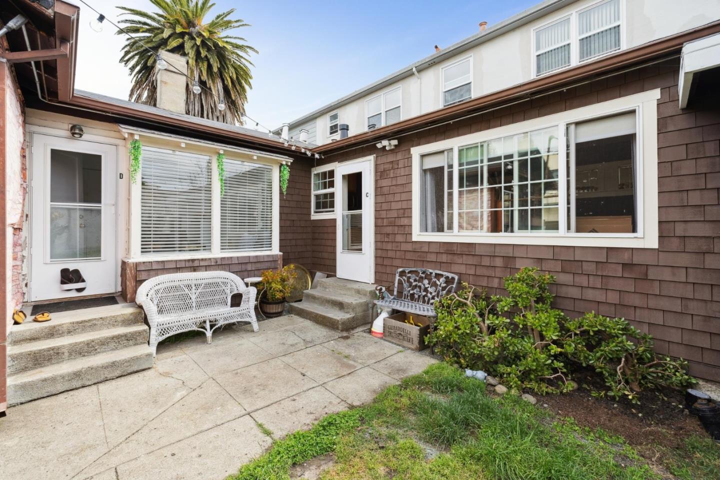 Detail Gallery Image 24 of 43 For 1117 Chula Vista Ave, Burlingame,  CA 94010 - 2 Beds | 2 Baths