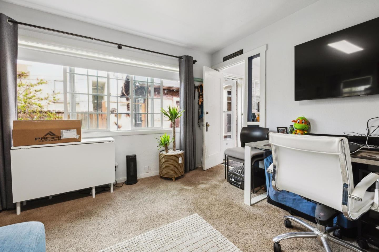 Detail Gallery Image 27 of 43 For 1117 Chula Vista Ave, Burlingame,  CA 94010 - 2 Beds | 2 Baths