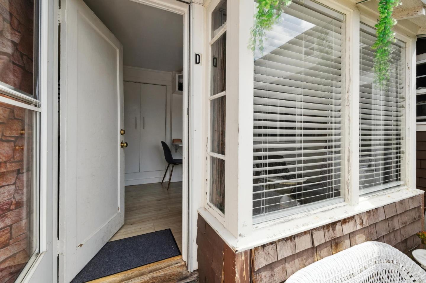 Detail Gallery Image 32 of 43 For 1117 Chula Vista Ave, Burlingame,  CA 94010 - 2 Beds | 2 Baths