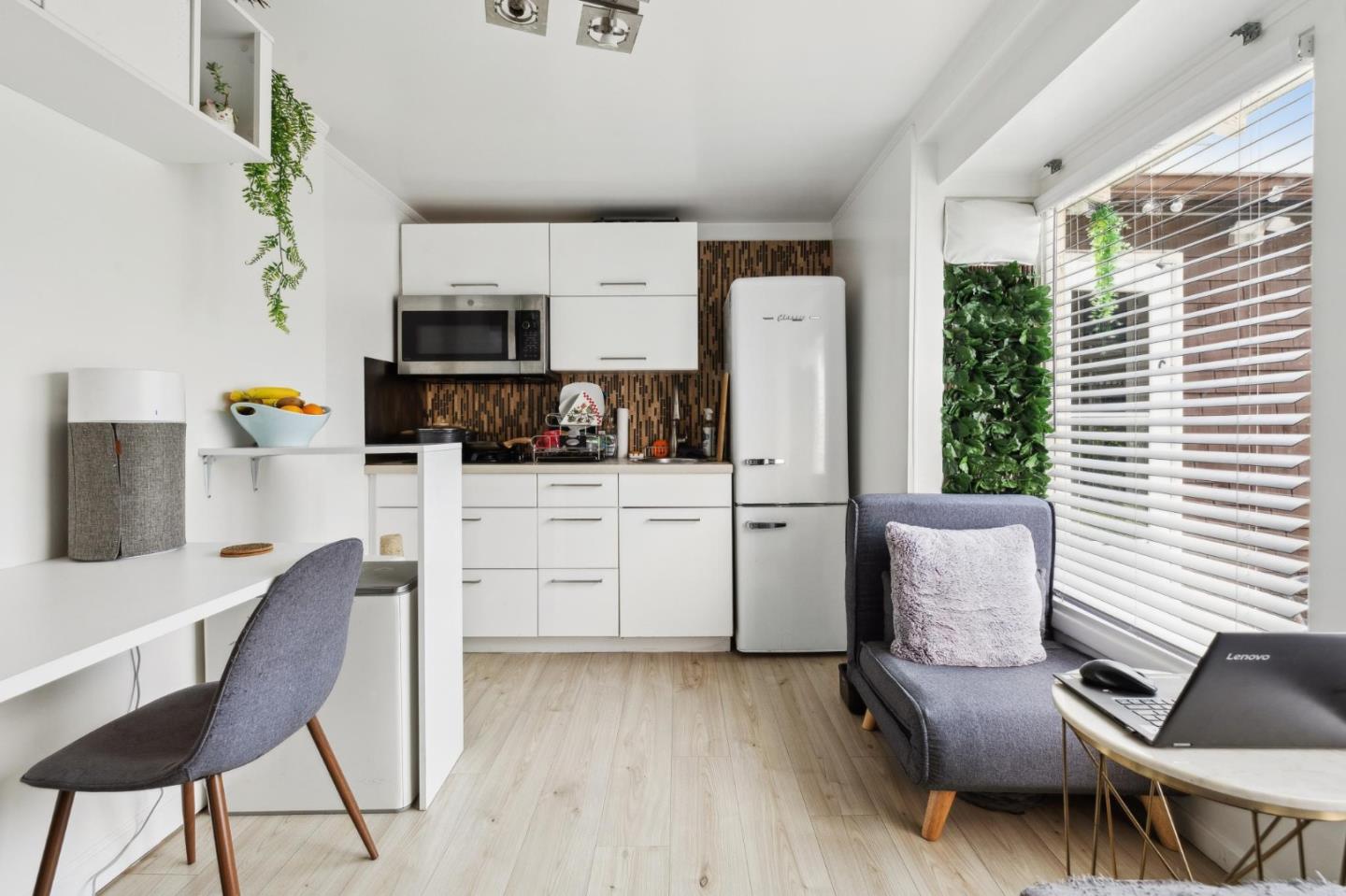 Detail Gallery Image 34 of 43 For 1117 Chula Vista Ave, Burlingame,  CA 94010 - 2 Beds | 2 Baths