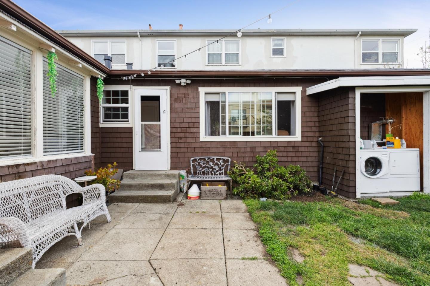 Detail Gallery Image 38 of 43 For 1117 Chula Vista Ave, Burlingame,  CA 94010 - 2 Beds | 2 Baths