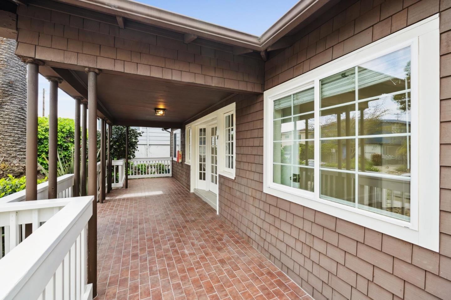 Detail Gallery Image 5 of 43 For 1117 Chula Vista Ave, Burlingame,  CA 94010 - 2 Beds | 2 Baths