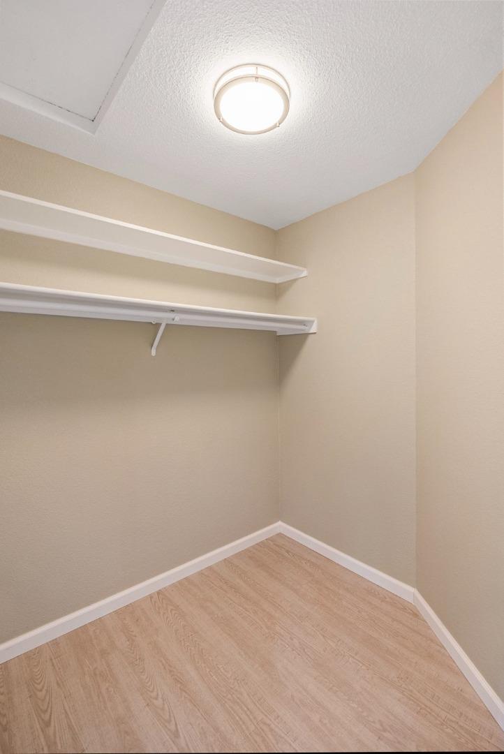 Detail Gallery Image 20 of 30 For 225 Moana Pl, Pacifica,  CA 94044 - 7 Beds | 3/2 Baths