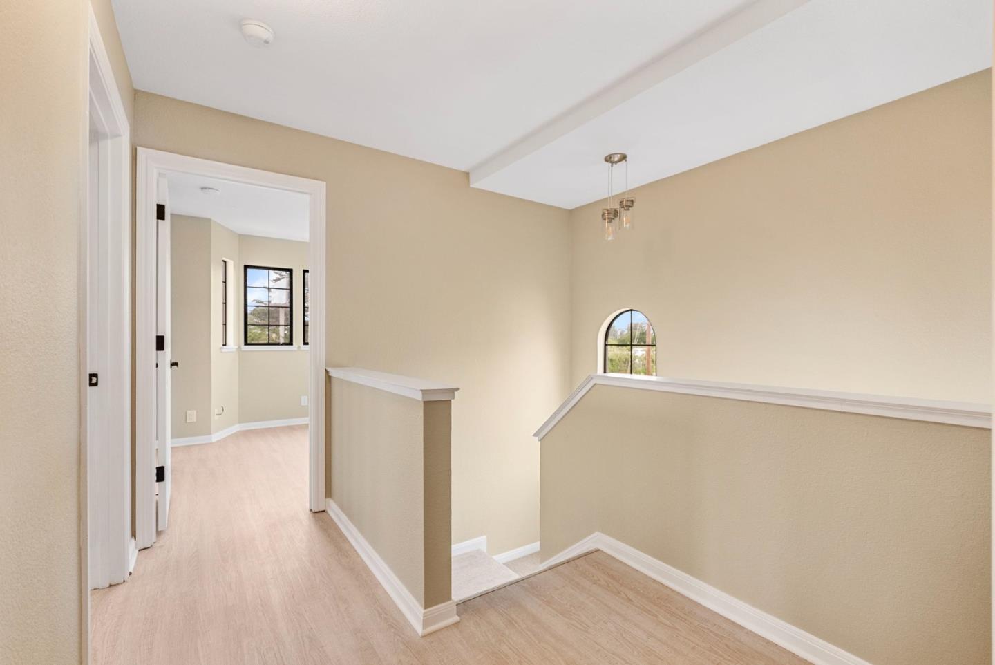 Detail Gallery Image 21 of 30 For 225 Moana Pl, Pacifica,  CA 94044 - 7 Beds | 3/2 Baths