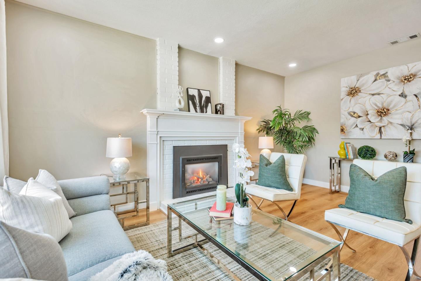 Detail Gallery Image 11 of 77 For 301 Shelter Cove Dr, El Granada,  CA 94019 - 3 Beds | 2 Baths