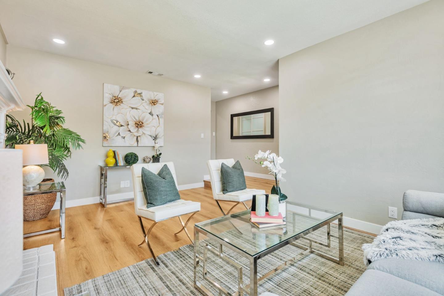 Detail Gallery Image 13 of 77 For 301 Shelter Cove Dr, El Granada,  CA 94019 - 3 Beds | 2 Baths