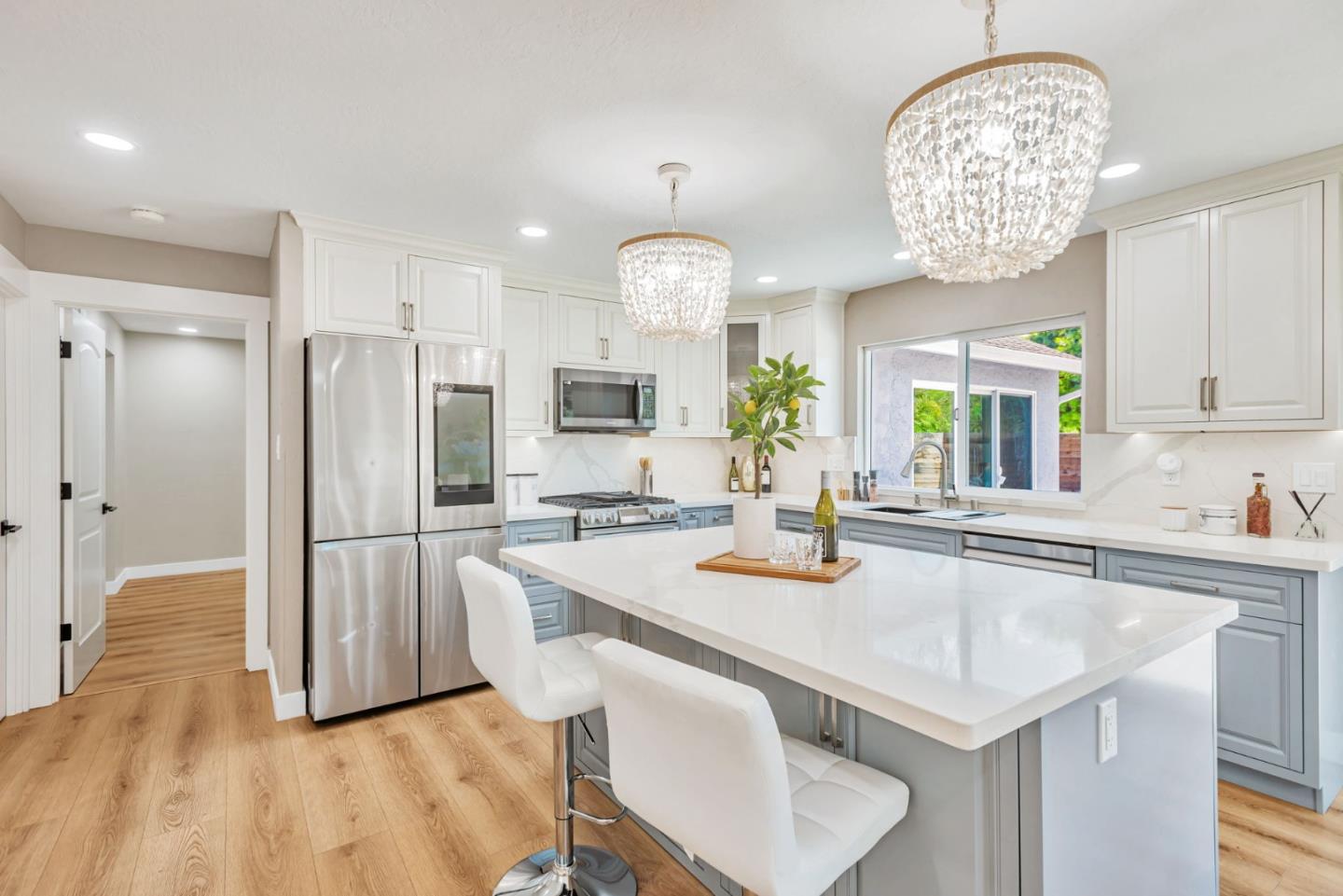Detail Gallery Image 16 of 77 For 301 Shelter Cove Dr, El Granada,  CA 94019 - 3 Beds | 2 Baths