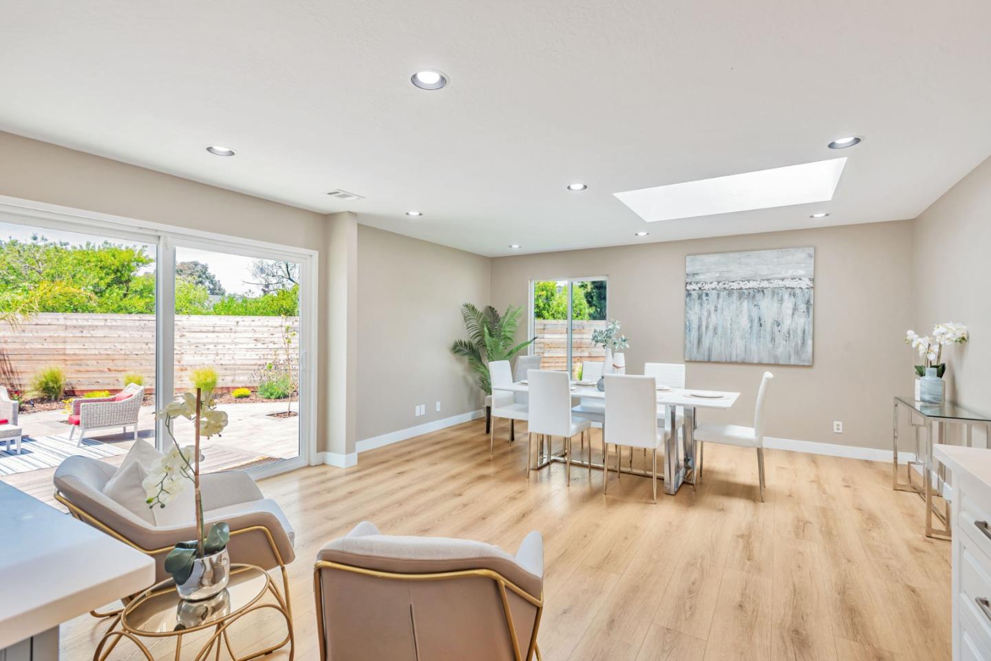 Detail Gallery Image 20 of 77 For 301 Shelter Cove Dr, El Granada,  CA 94019 - 3 Beds | 2 Baths