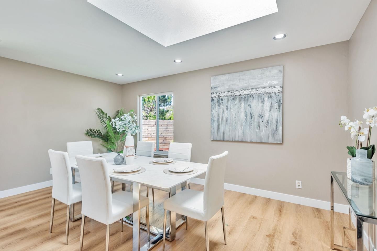 Detail Gallery Image 24 of 77 For 301 Shelter Cove Dr, El Granada,  CA 94019 - 3 Beds | 2 Baths