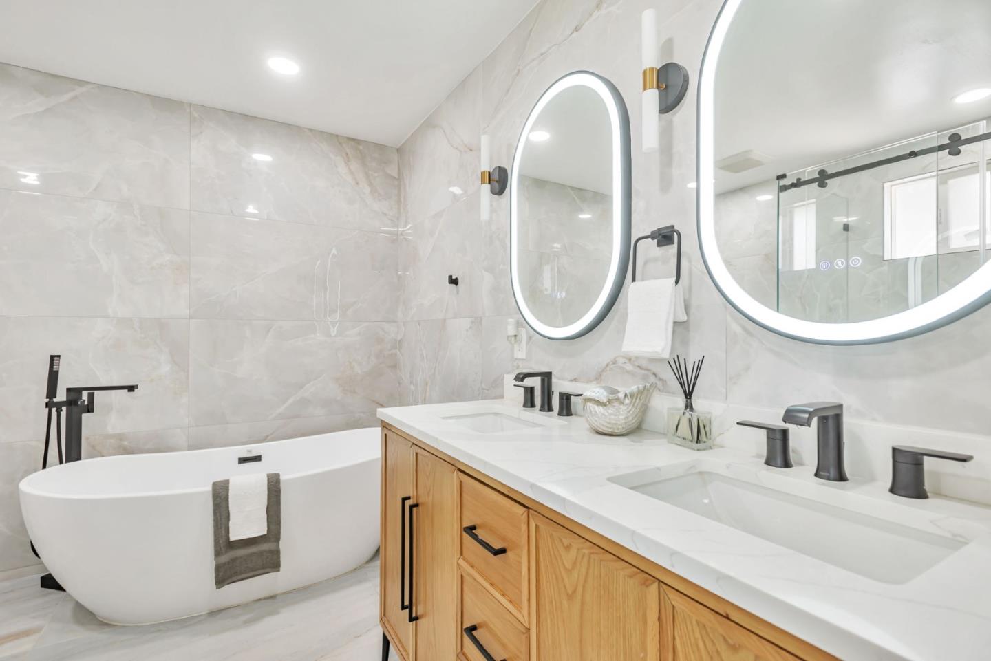 Detail Gallery Image 29 of 77 For 301 Shelter Cove Dr, El Granada,  CA 94019 - 3 Beds | 2 Baths