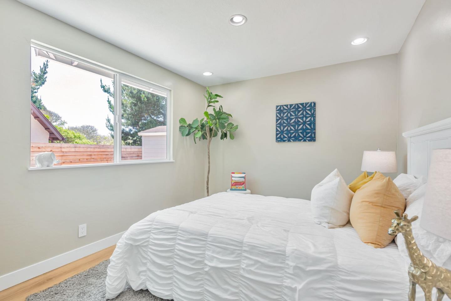 Detail Gallery Image 33 of 77 For 301 Shelter Cove Dr, El Granada,  CA 94019 - 3 Beds | 2 Baths