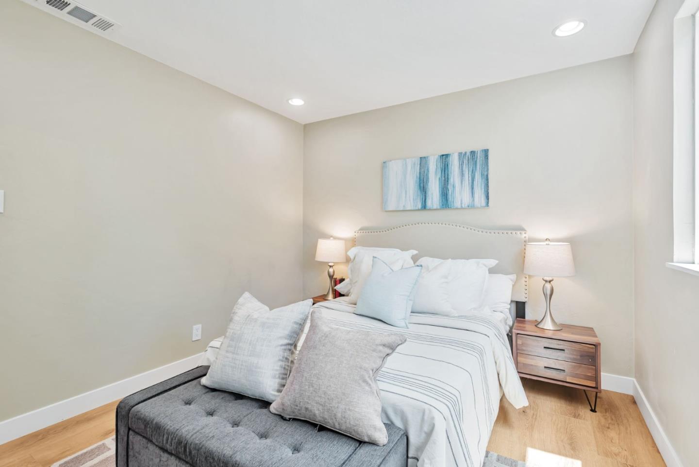 Detail Gallery Image 36 of 77 For 301 Shelter Cove Dr, El Granada,  CA 94019 - 3 Beds | 2 Baths