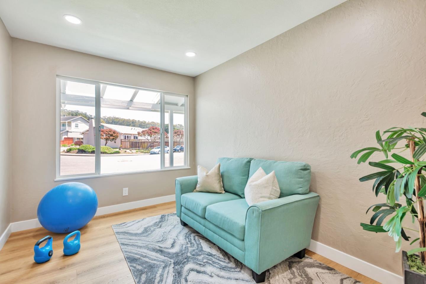 Detail Gallery Image 42 of 77 For 301 Shelter Cove Dr, El Granada,  CA 94019 - 3 Beds | 2 Baths