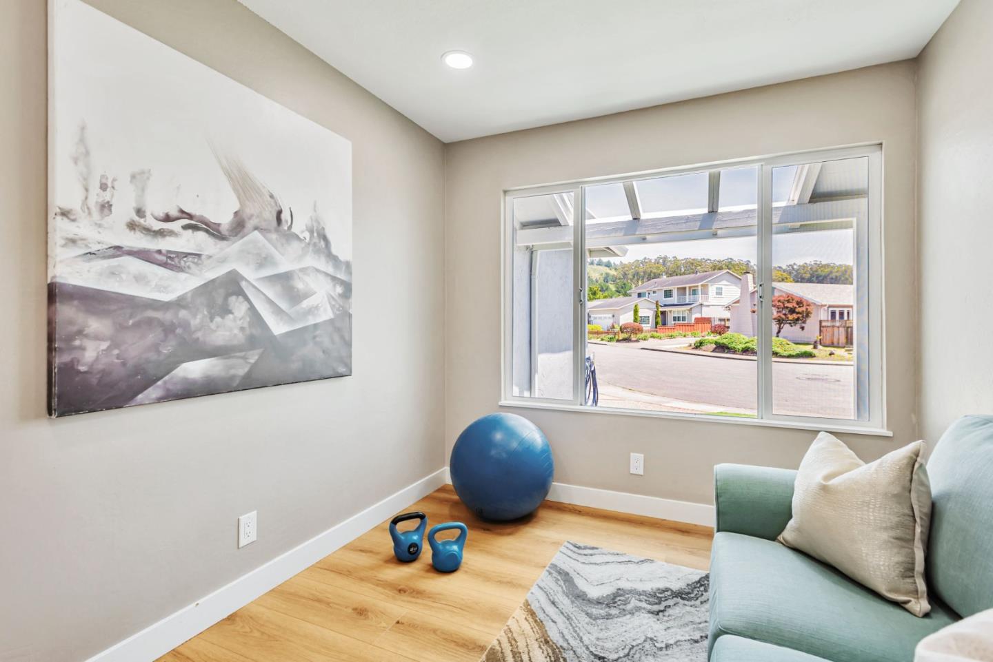 Detail Gallery Image 43 of 77 For 301 Shelter Cove Dr, El Granada,  CA 94019 - 3 Beds | 2 Baths