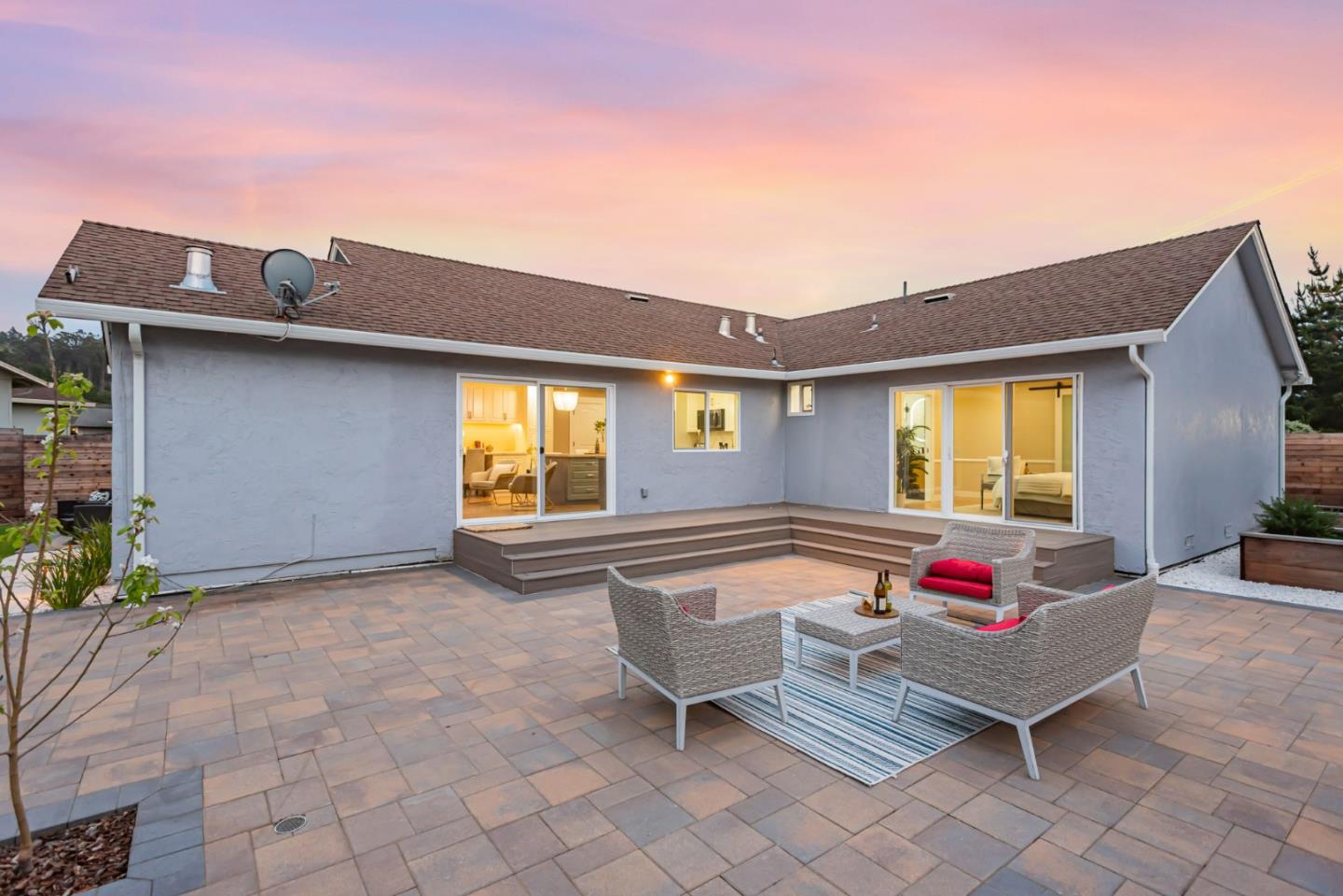 Detail Gallery Image 54 of 77 For 301 Shelter Cove Dr, El Granada,  CA 94019 - 3 Beds | 2 Baths