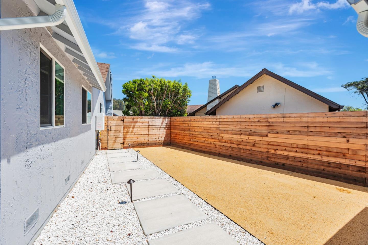 Detail Gallery Image 62 of 77 For 301 Shelter Cove Dr, El Granada,  CA 94019 - 3 Beds | 2 Baths