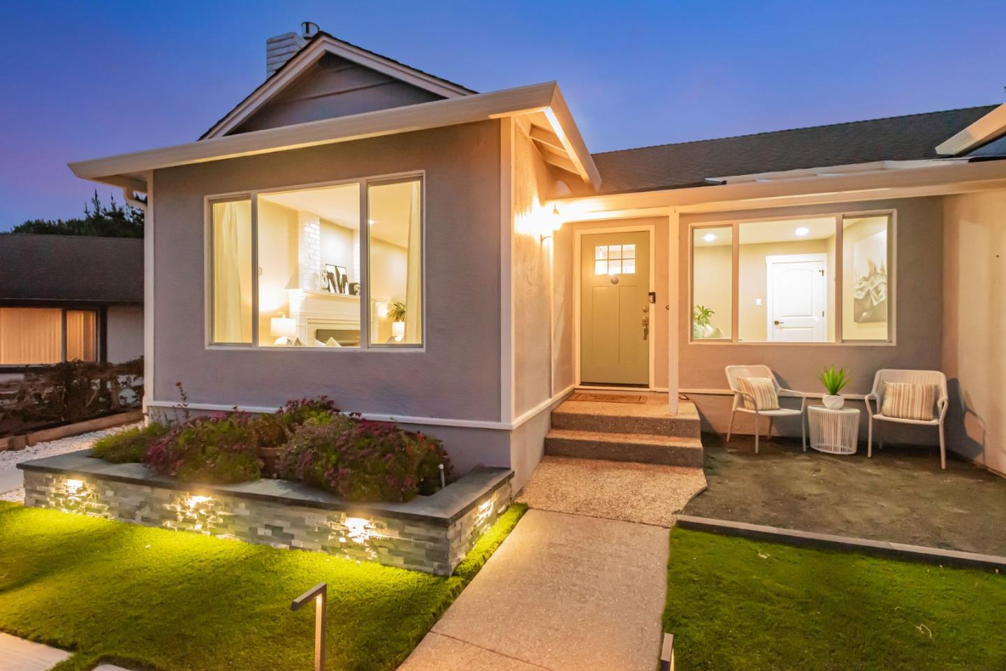 Detail Gallery Image 7 of 77 For 301 Shelter Cove Dr, El Granada,  CA 94019 - 3 Beds | 2 Baths
