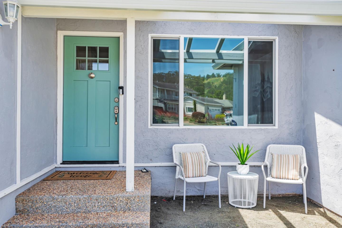 Detail Gallery Image 8 of 77 For 301 Shelter Cove Dr, El Granada,  CA 94019 - 3 Beds | 2 Baths