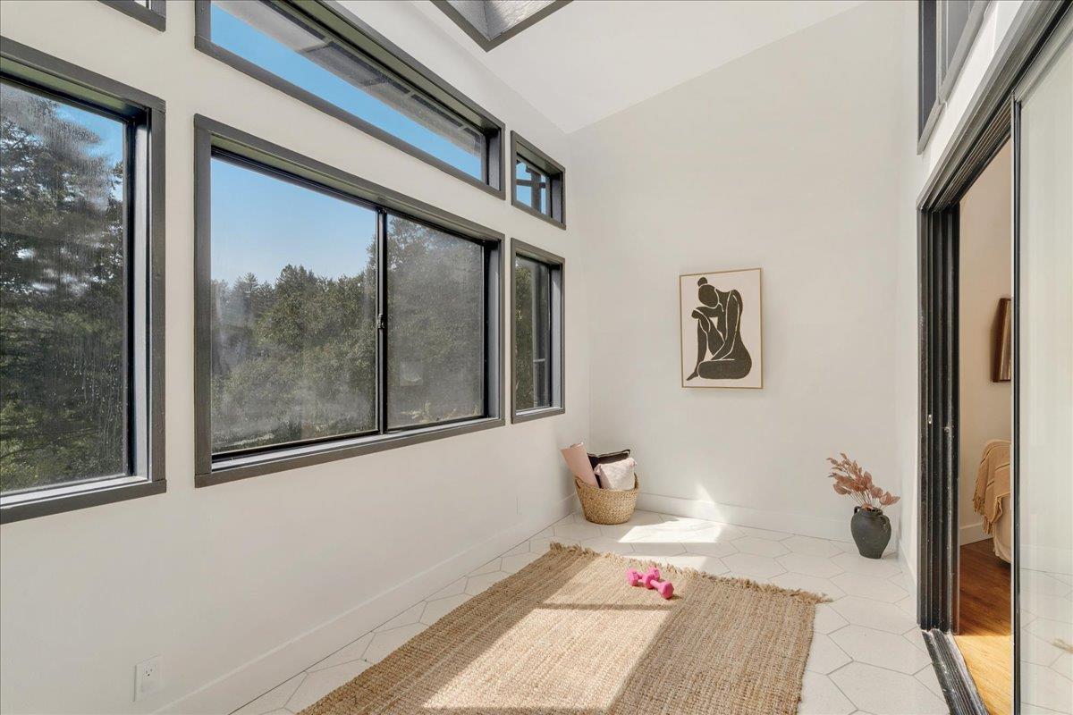 Detail Gallery Image 17 of 41 For 250 Homestead Trl, Santa Cruz,  CA 95060 - 4 Beds | 2 Baths