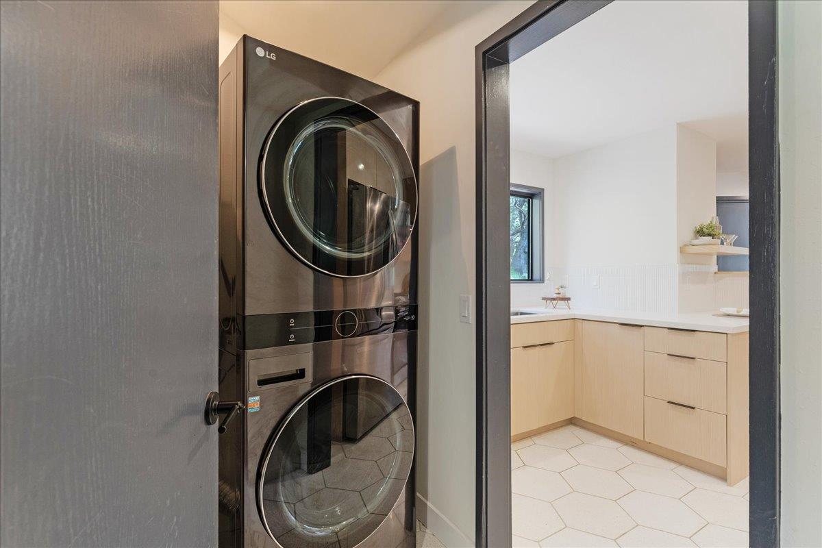 Detail Gallery Image 22 of 41 For 250 Homestead Trl, Santa Cruz,  CA 95060 - 4 Beds | 2 Baths