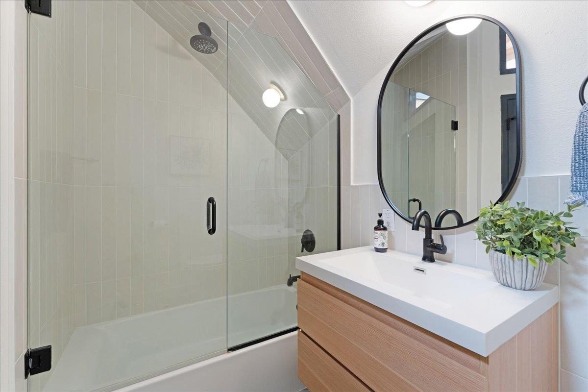 Detail Gallery Image 27 of 41 For 250 Homestead Trl, Santa Cruz,  CA 95060 - 4 Beds | 2 Baths