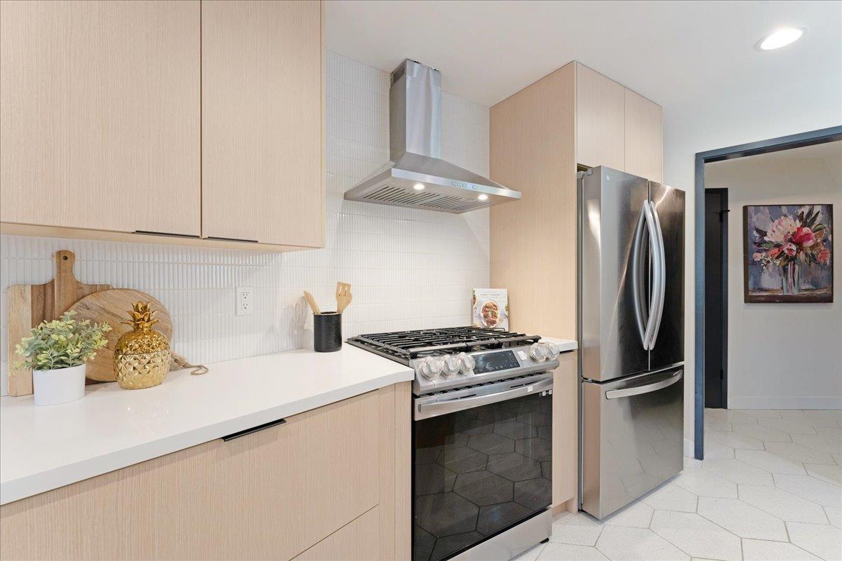 Detail Gallery Image 9 of 41 For 250 Homestead Trl, Santa Cruz,  CA 95060 - 4 Beds | 2 Baths