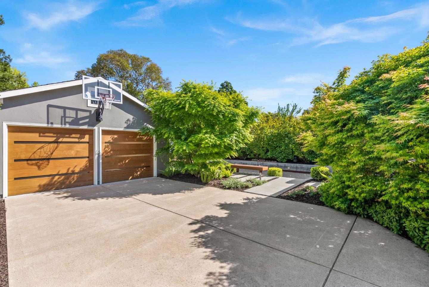 Detail Gallery Image 61 of 70 For 113 Wildwood Ave, San Carlos,  CA 94070 - 5 Beds | 3 Baths