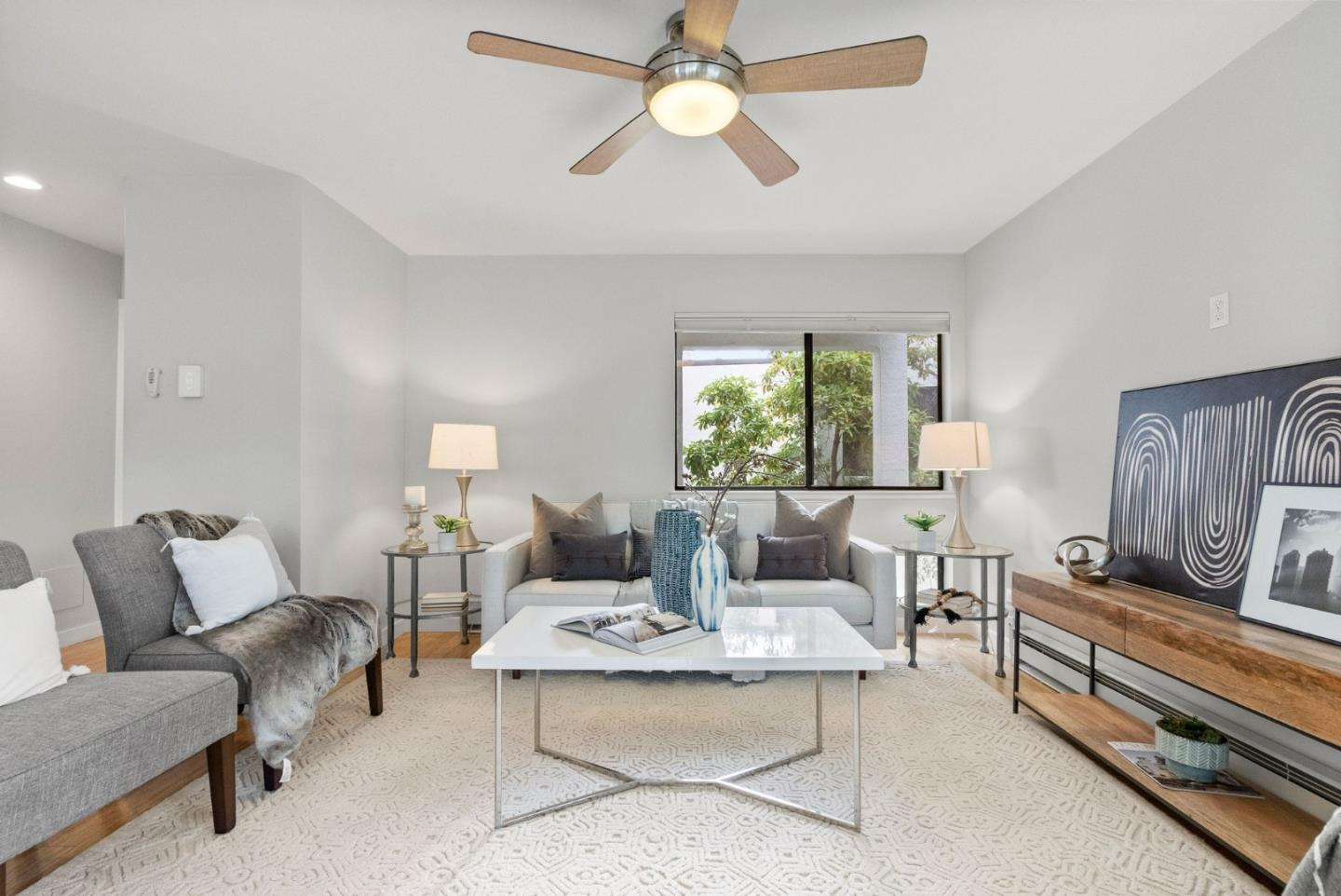 Detail Gallery Image 2 of 31 For 1919 Alameda De Las Pulgas #49,  San Mateo,  CA 94403 - 1 Beds | 1 Baths