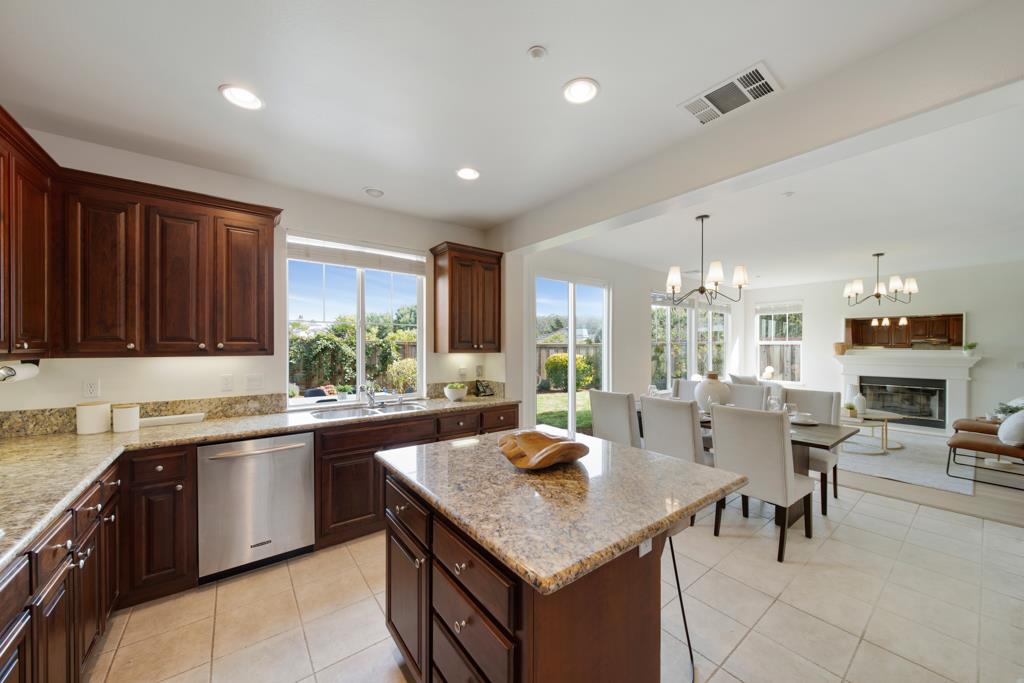 Detail Gallery Image 18 of 44 For 3509 Bering Dr, San Bruno,  CA 94066 - 4 Beds | 3 Baths