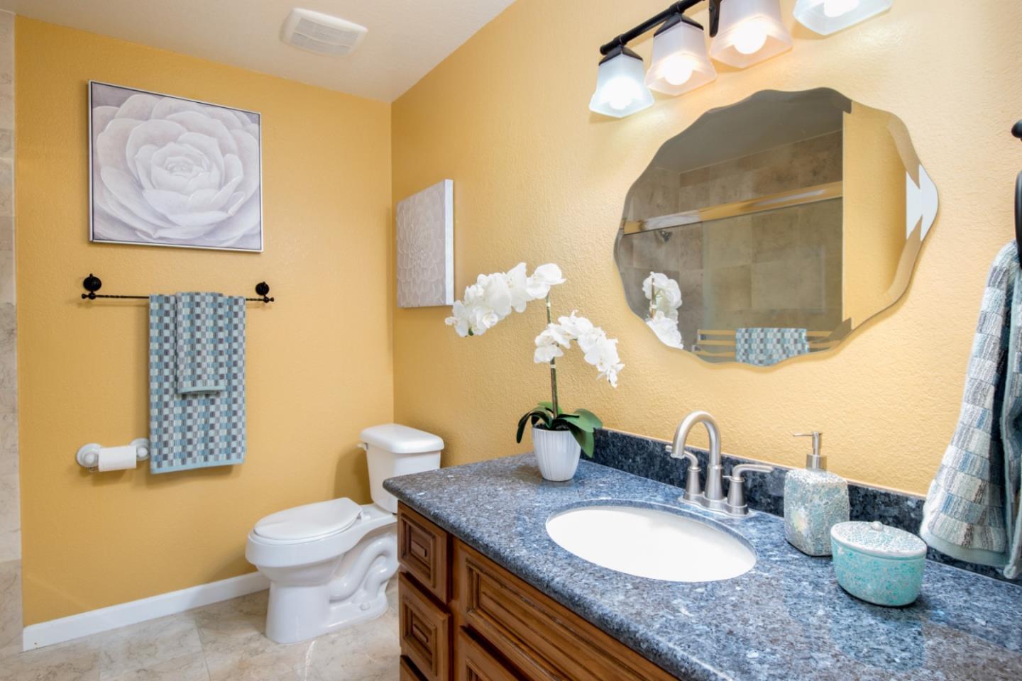 Detail Gallery Image 8 of 9 For 34 Cherry Crest Ln, San Jose,  CA 95136 - 2 Beds | 2 Baths