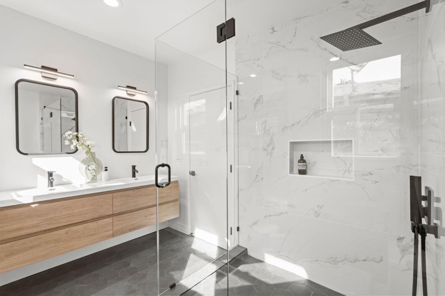Detail Gallery Image 23 of 37 For 213 Thompson Sq, Mountain View,  CA 94043 - 3 Beds | 2 Baths