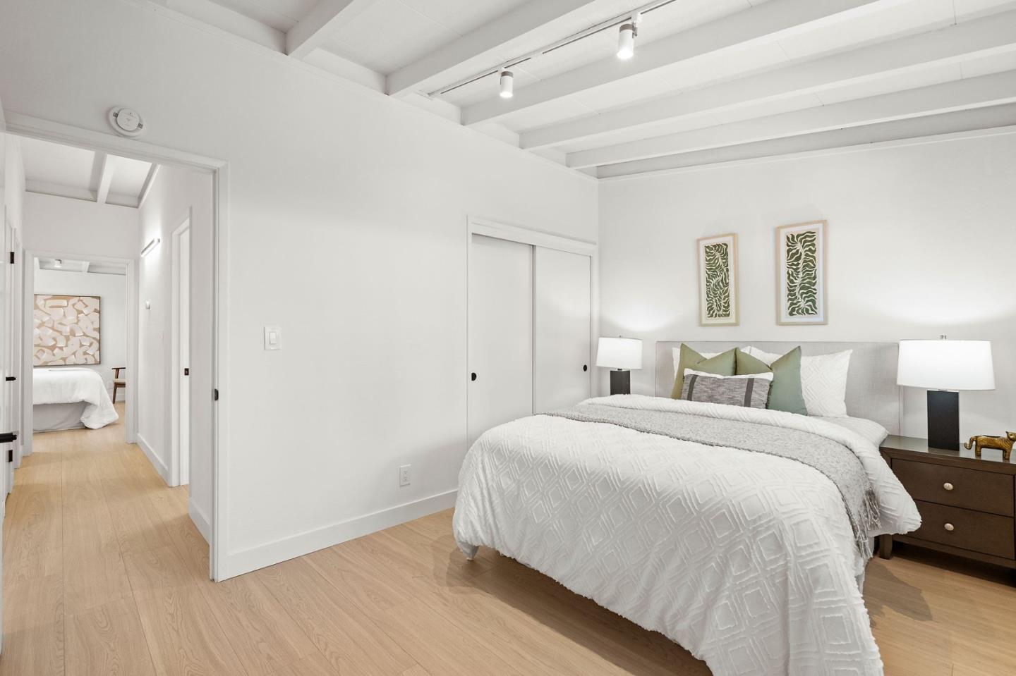 Detail Gallery Image 26 of 37 For 213 Thompson Sq, Mountain View,  CA 94043 - 3 Beds | 2 Baths