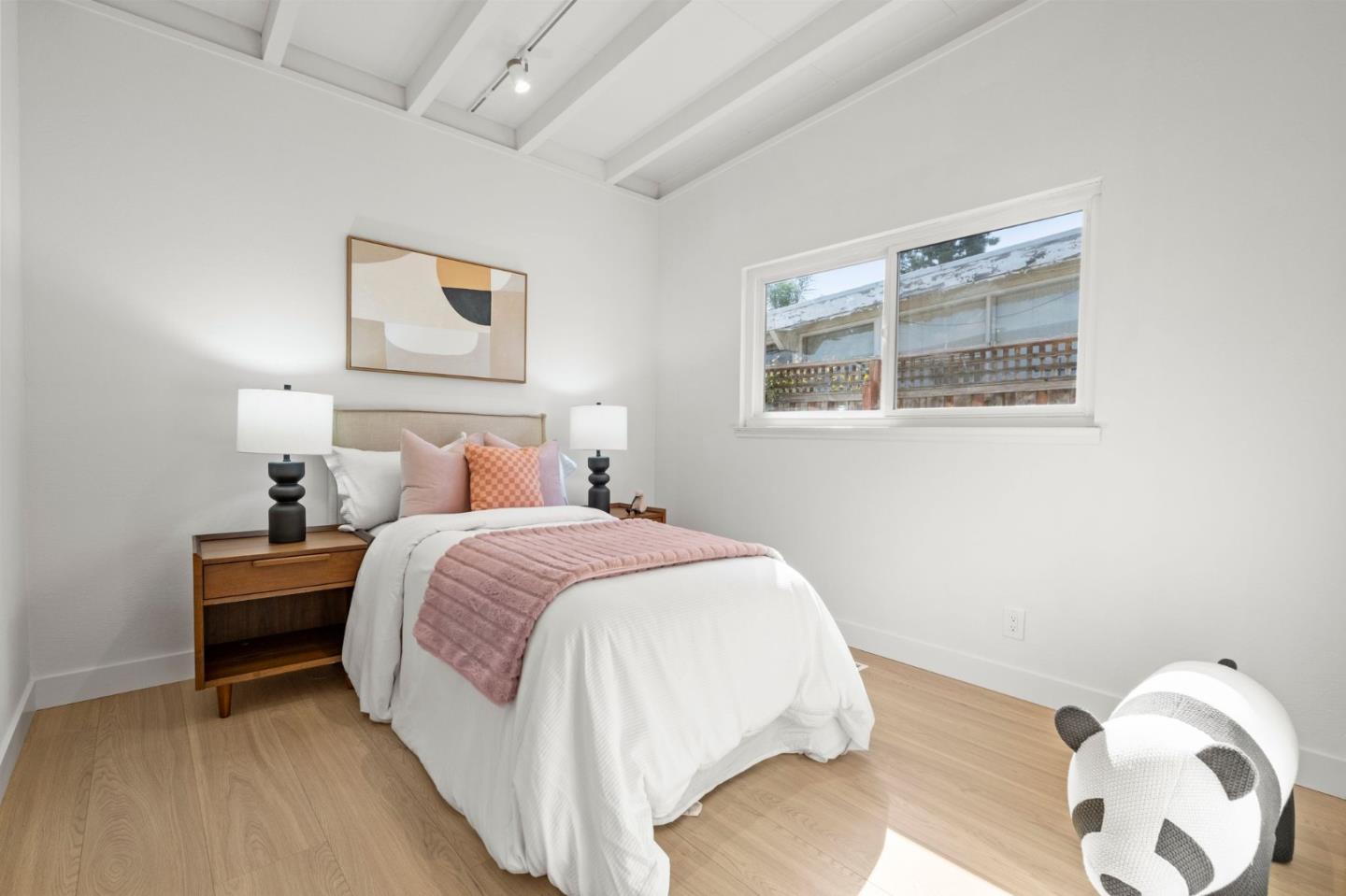 Detail Gallery Image 27 of 37 For 213 Thompson Sq, Mountain View,  CA 94043 - 3 Beds | 2 Baths