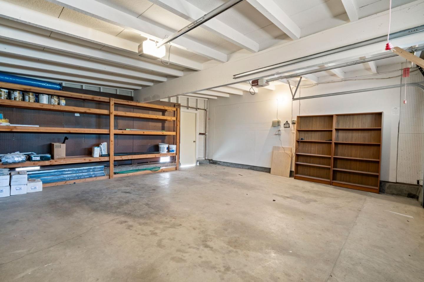 Detail Gallery Image 32 of 37 For 213 Thompson Sq, Mountain View,  CA 94043 - 3 Beds | 2 Baths